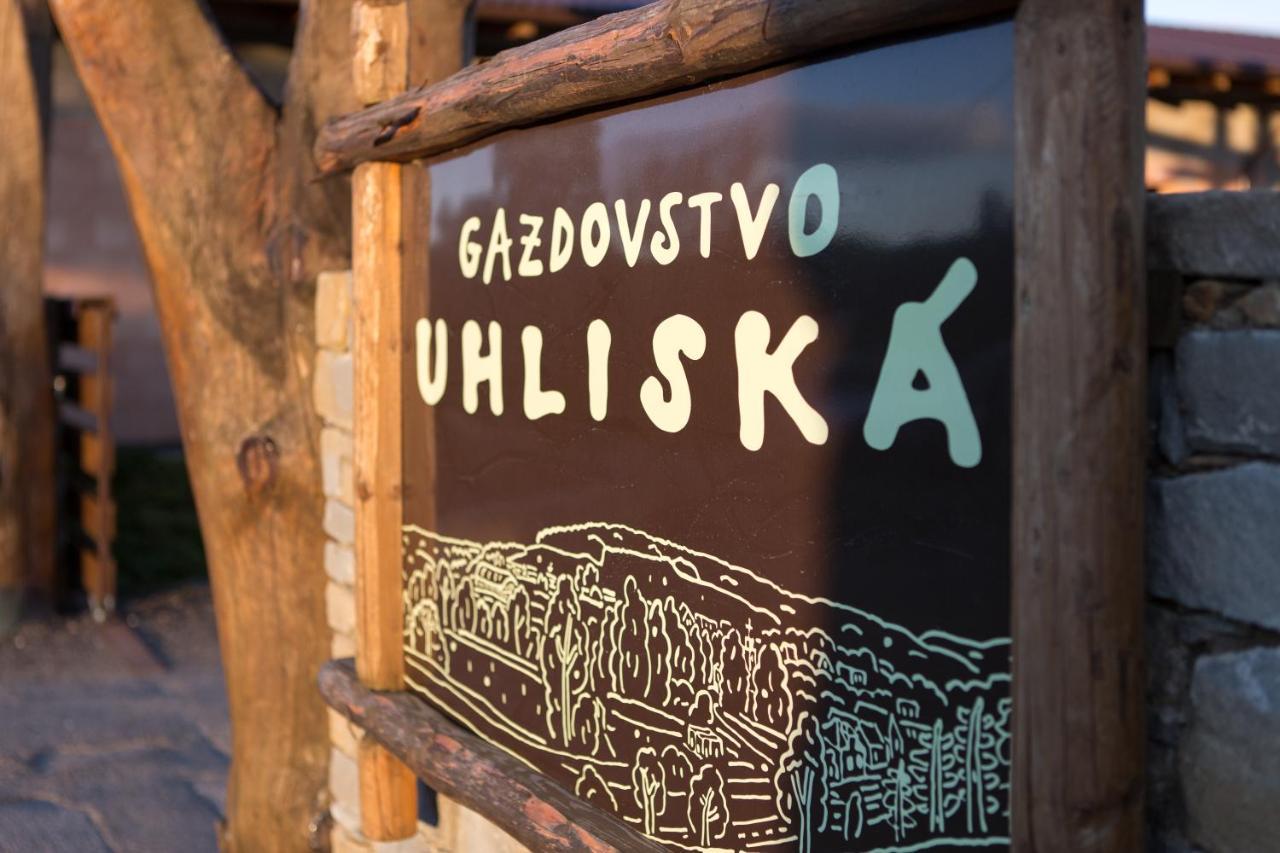 Penzion Uhliska A Depandance Gazdovsky Dom Nemsova ภายนอก รูปภาพ